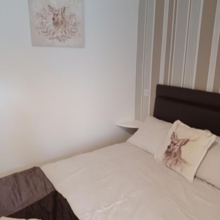 The Fame Bed & Breakfast Blackpool Exterior photo
