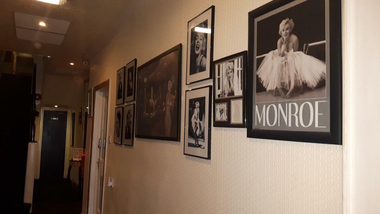 The Fame Bed & Breakfast Blackpool Exterior photo