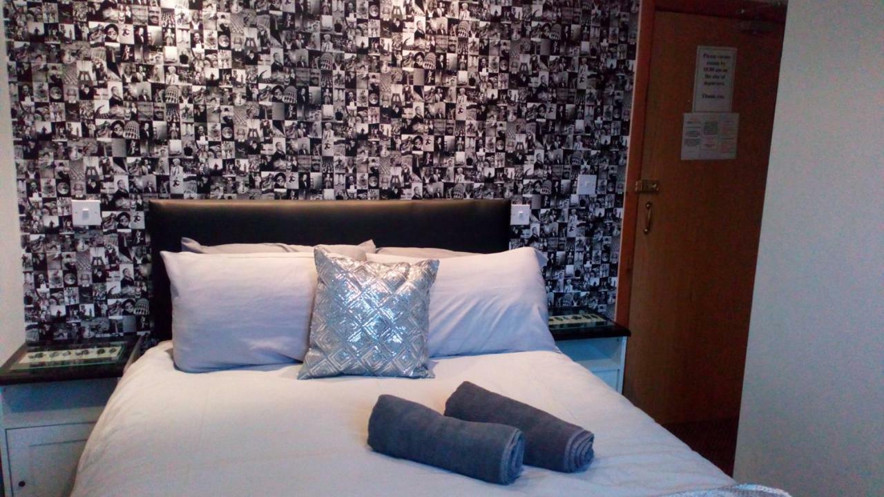 The Fame Bed & Breakfast Blackpool Exterior photo