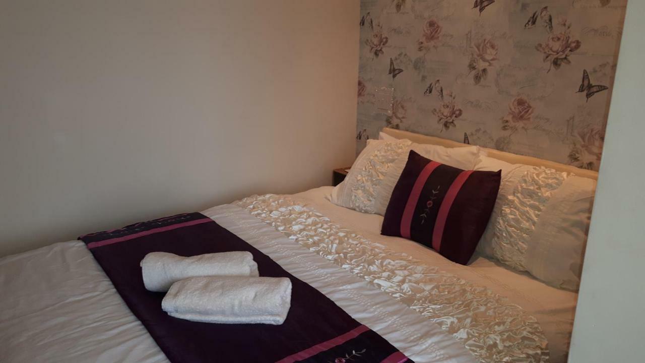 The Fame Bed & Breakfast Blackpool Exterior photo